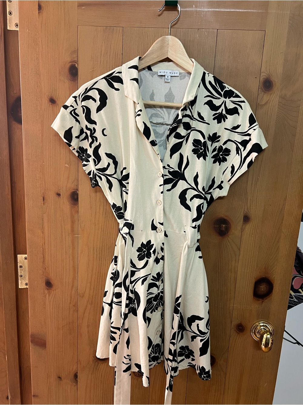 Black & Ivory Floral Tie-Waist Shirt Dress